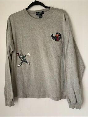 Warner Bros. Gray Long-Sleeve Pocket Tee with Daffy & Bugs Embroidery Size XL